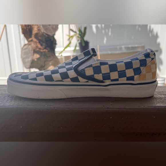 Vans, checkered and colorful - Picture 5 of 7